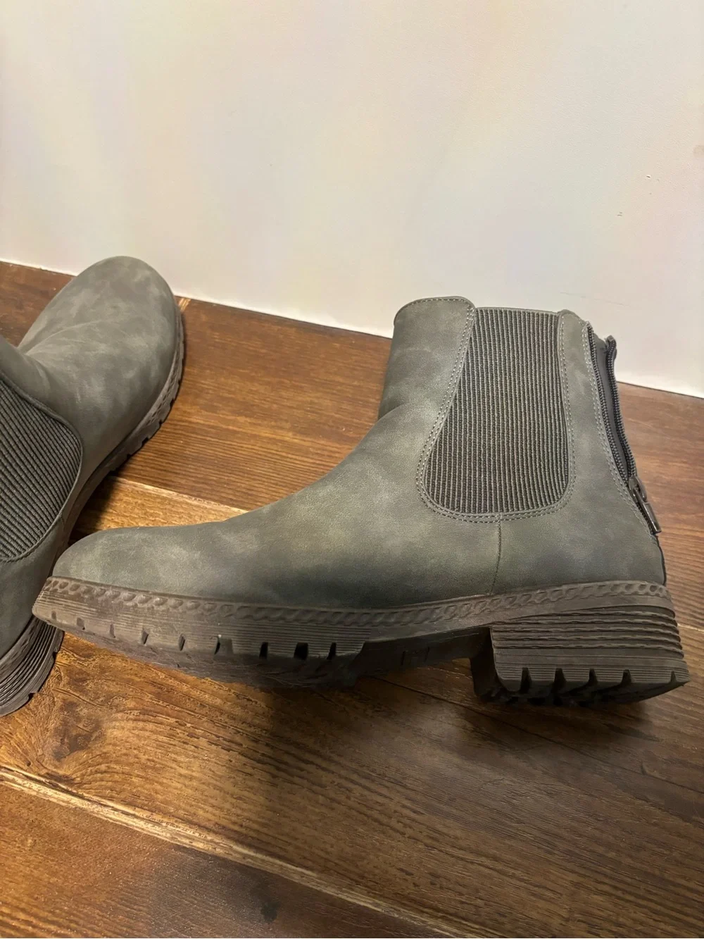 Women’s Grey Chelsea Ankle Boots - Casual Zip Side